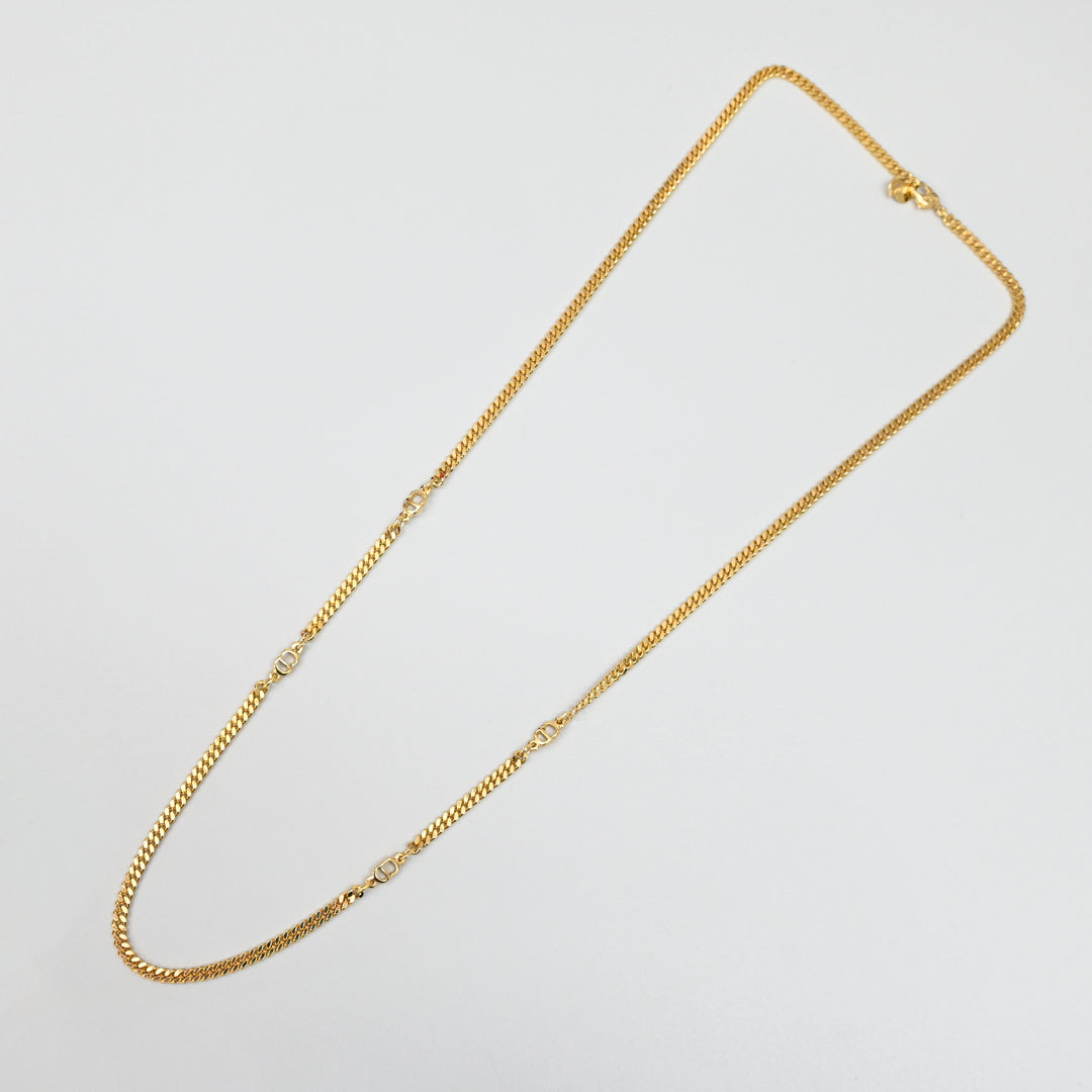 ロングネックレス