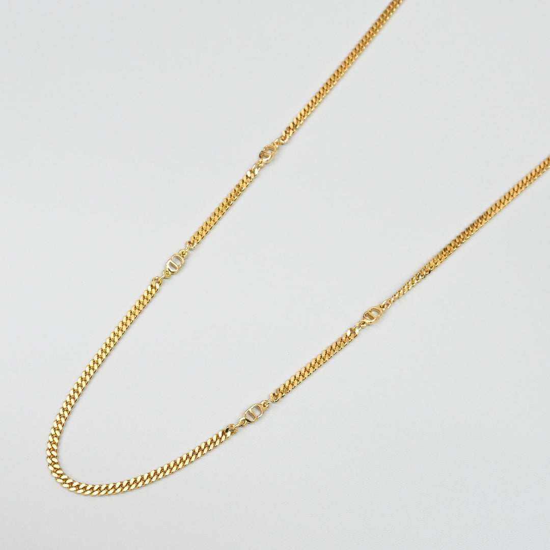 ロングネックレス