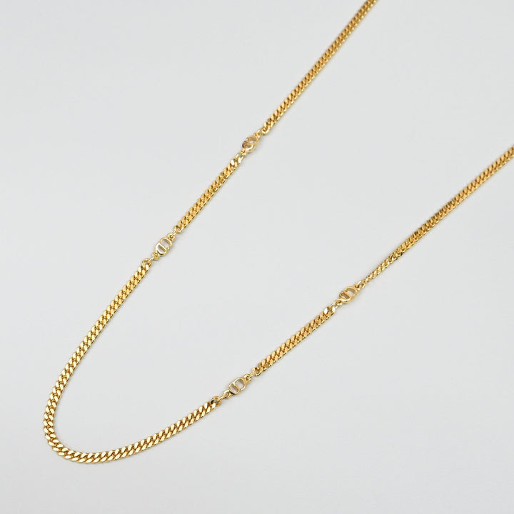 ロングネックレス