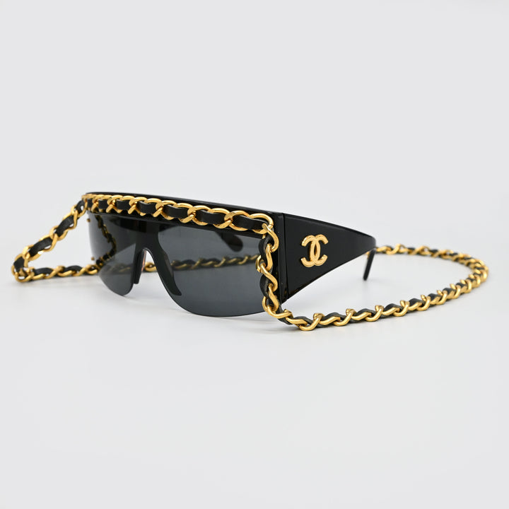 CHANEL Coco Mark Chain Sunglasses P34777V