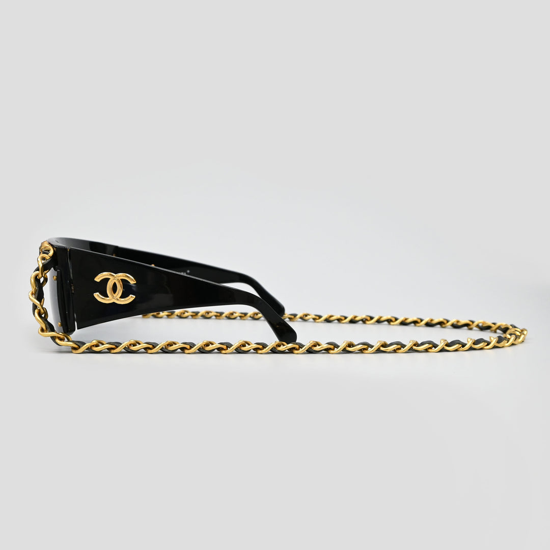CHANEL Coco Mark Chain Sunglasses P34777V