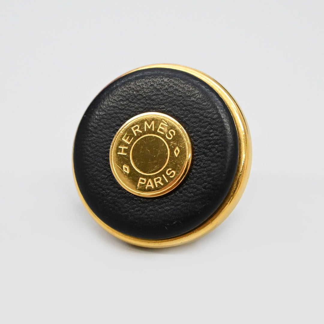 セリエ レザーイヤリング