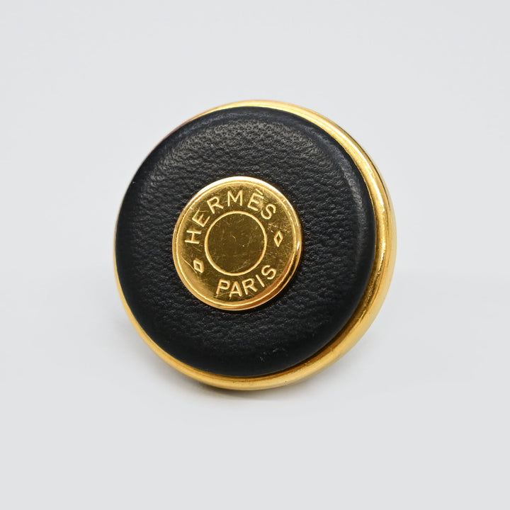 セリエ レザーイヤリング