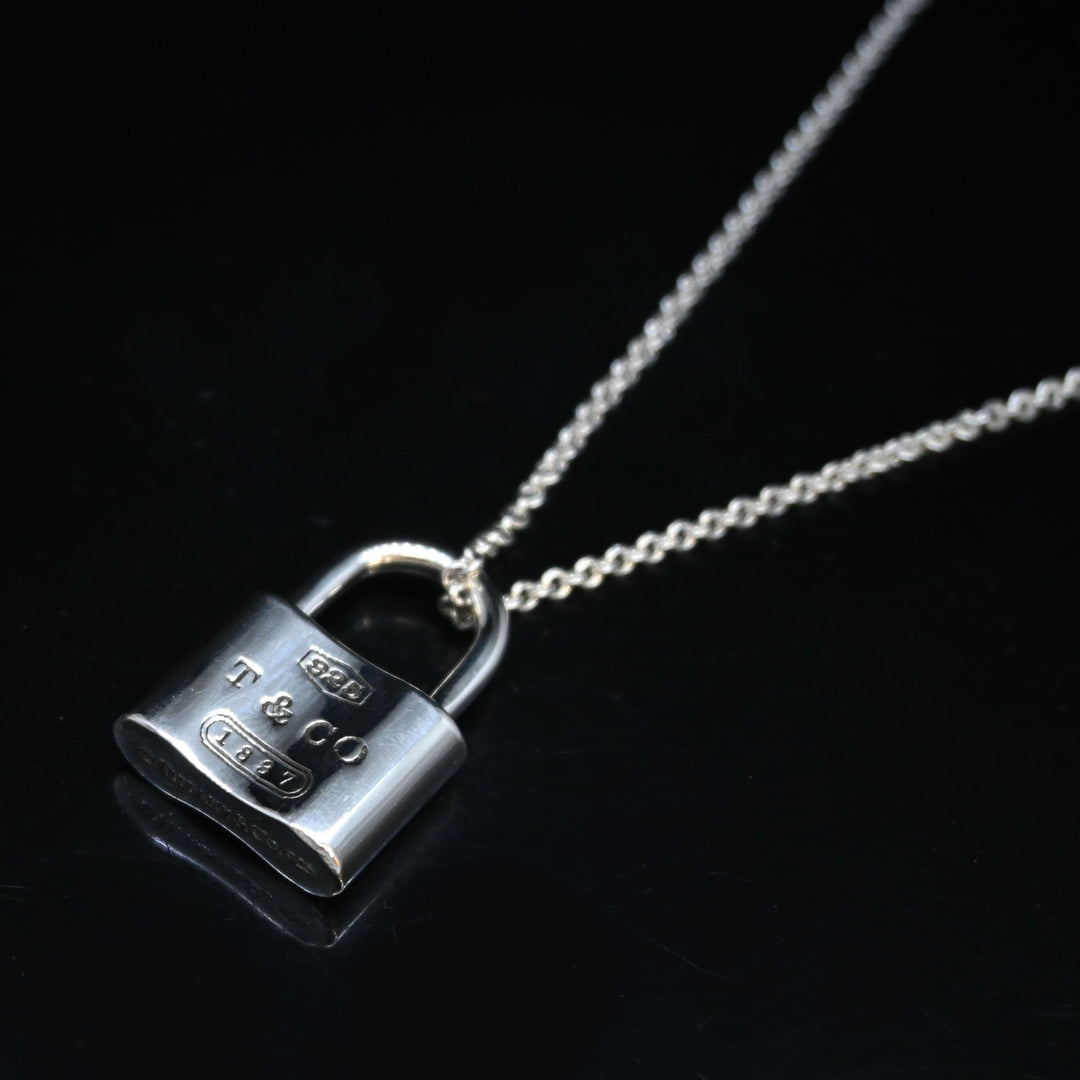 カデナ ロックチャーム ネックレス