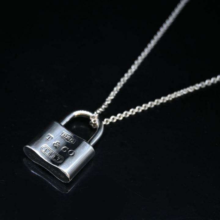 カデナ ロックチャーム ネックレス