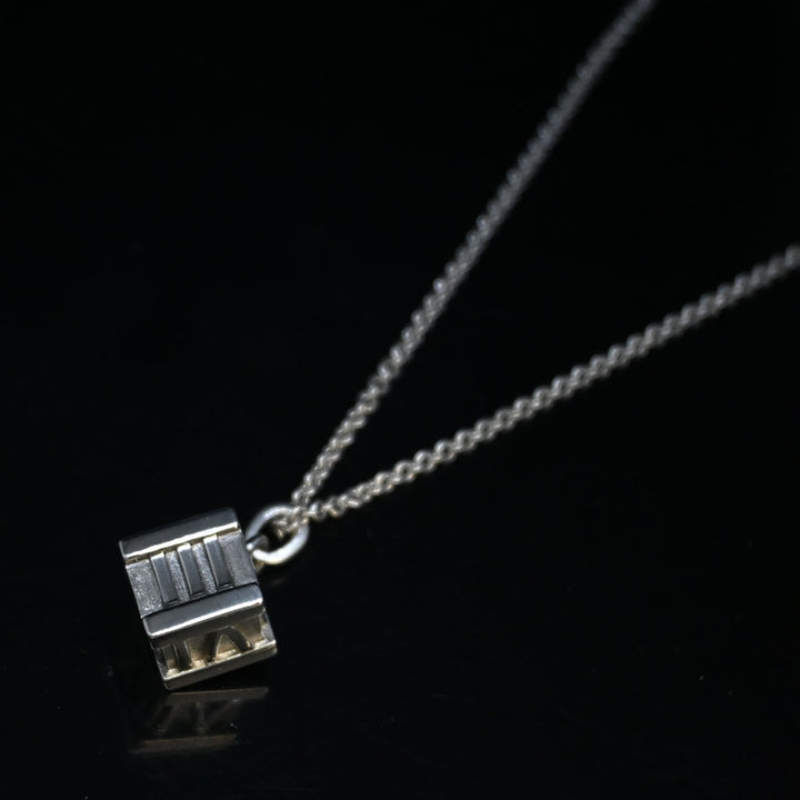 アトラスキューブ ネックレス
