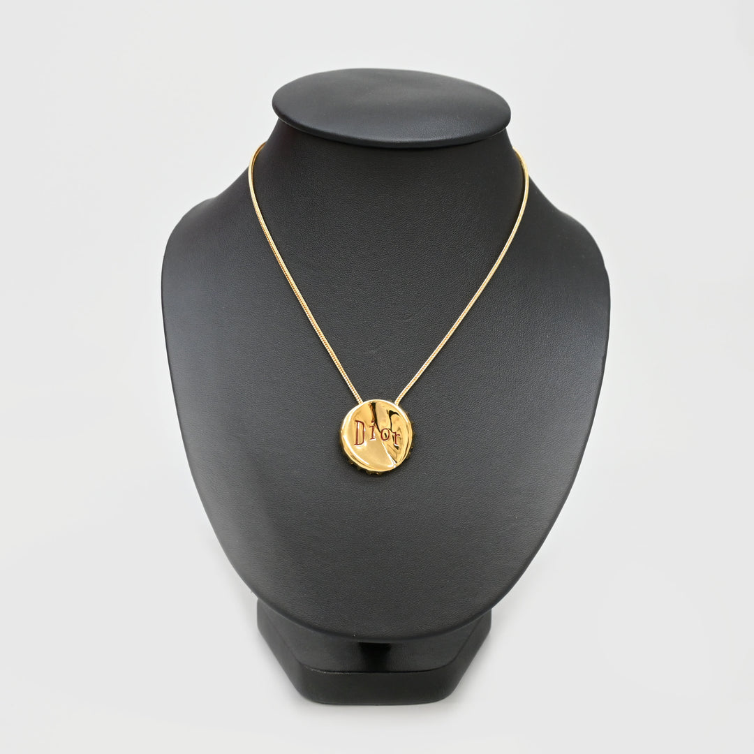Christian Dior 병 캡 로고 목걸이 P43927V