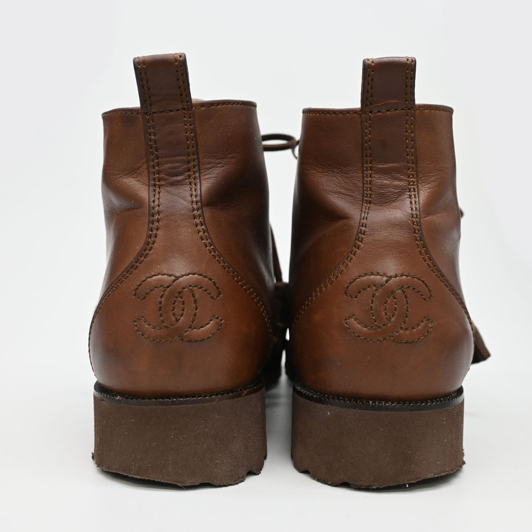 CHANEL lace up short boots P44077V