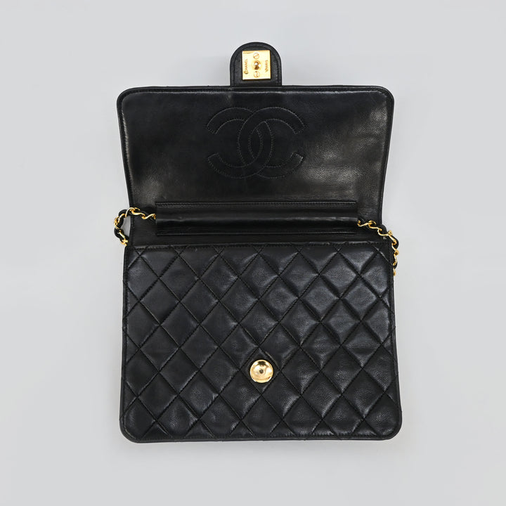 샤넬 마틀라세 체인 숄더백