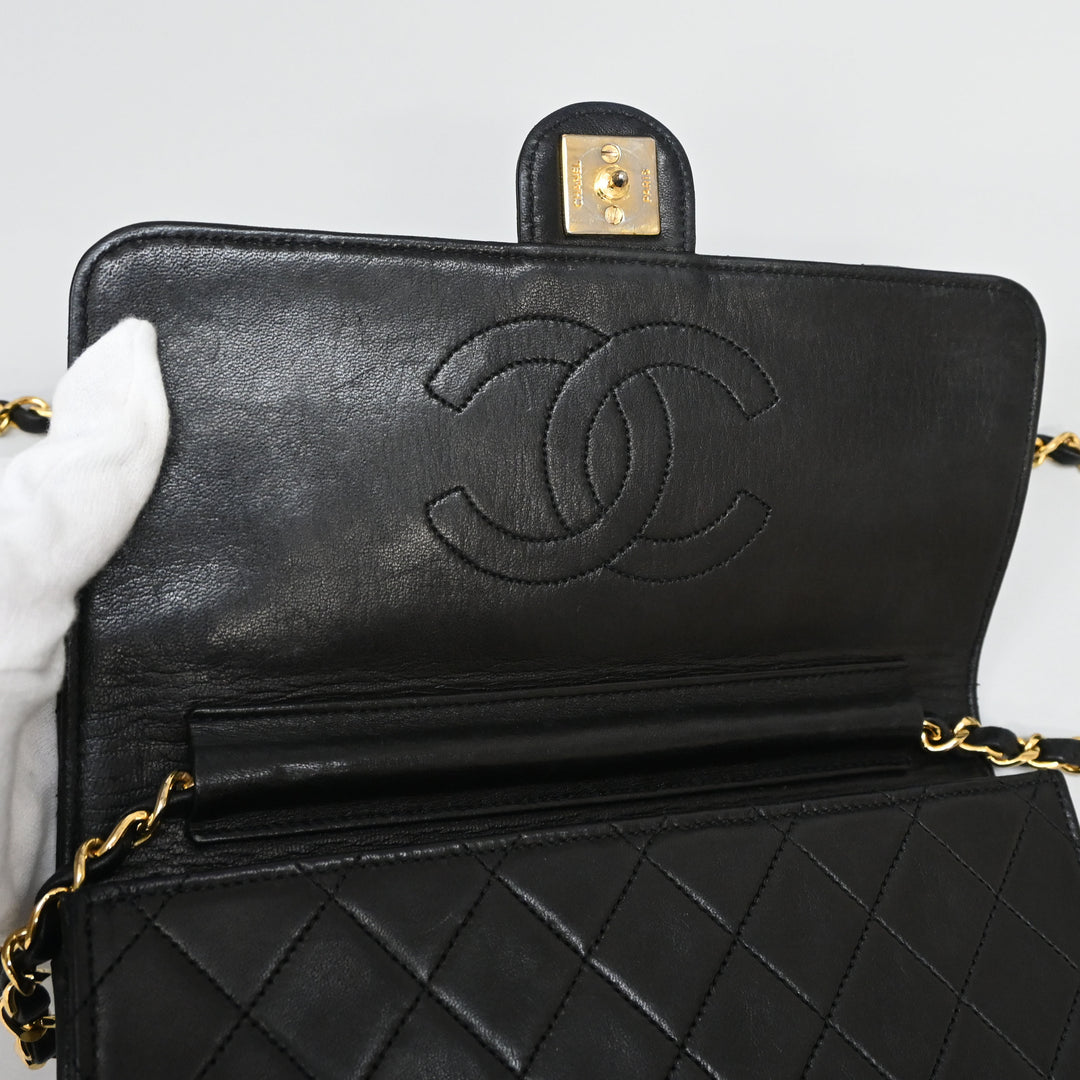 샤넬 푸시 잠금 장치마틀라세 체인 숄더백 P44514V