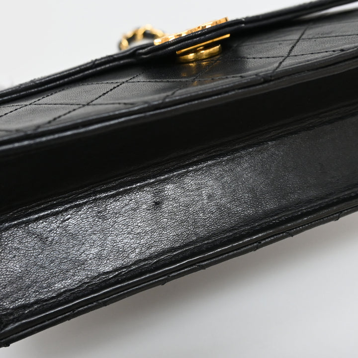 샤넬 푸시 잠금 장치마틀라세 체인 숄더백 P44514V