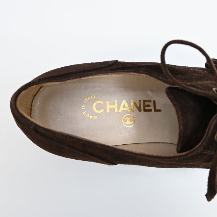 CHANEL 샤넬 스웨이드 코코 마크 U 칩 슈즈 P44325V