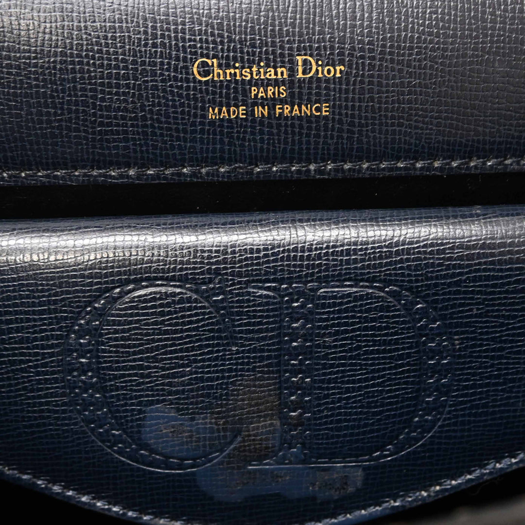 *克里斯蒂安·迪奥(Christian dior Christian Dior)椭圆形徽标硬件手袋P42213V