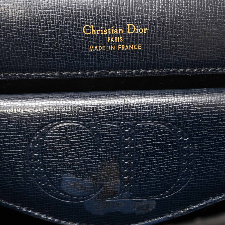 *克里斯蒂安·迪奥(Christian dior Christian Dior)椭圆形徽标硬件手袋P42213V