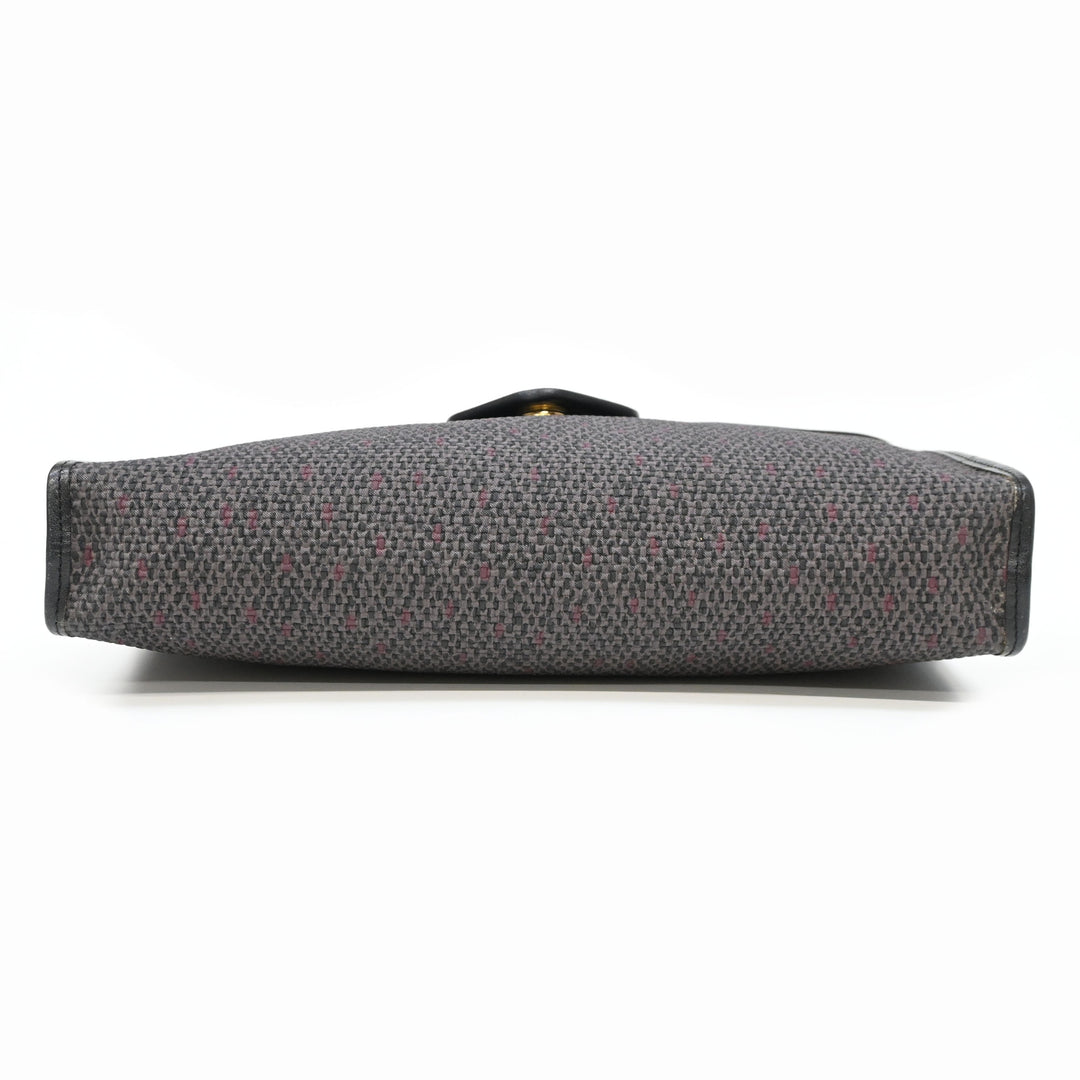 Yves Saint Laurent Eve Saint Laurent Clutch Bag P3653V