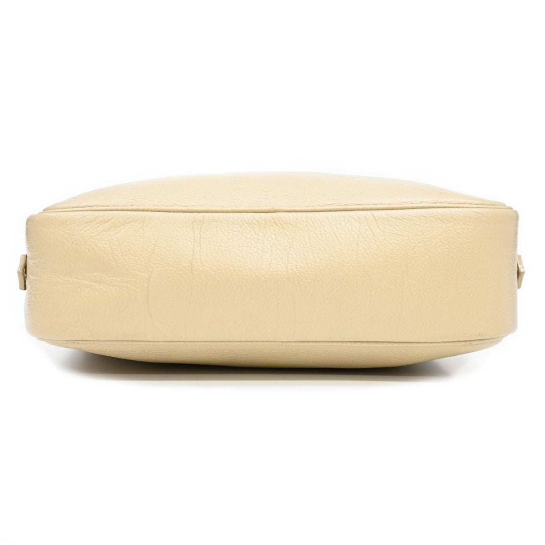 Yves Saint Laurent Eves Saint Laurent?