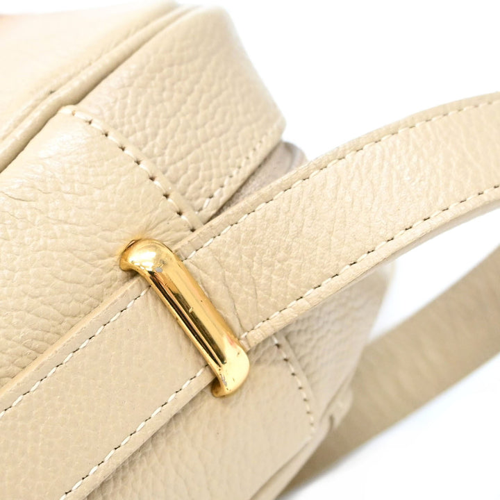 Yves Saint Laurent Eves Saint Laurent?