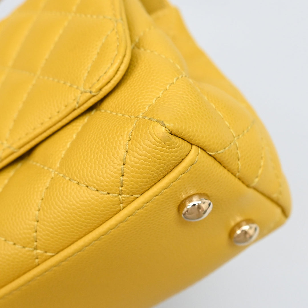 샤넬 마틀라세 코코 핸들 XXS 체인 숄더백 P44978V