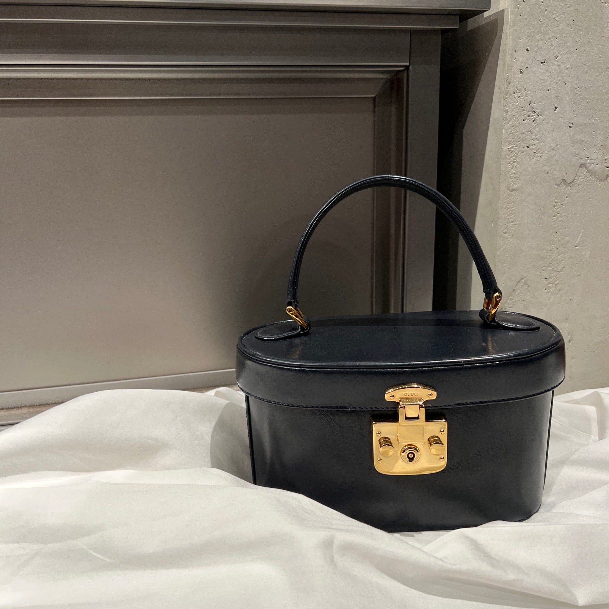 GUCCI グッチ レディロック バニティバッグ – VINTAGE SELECT SHOP