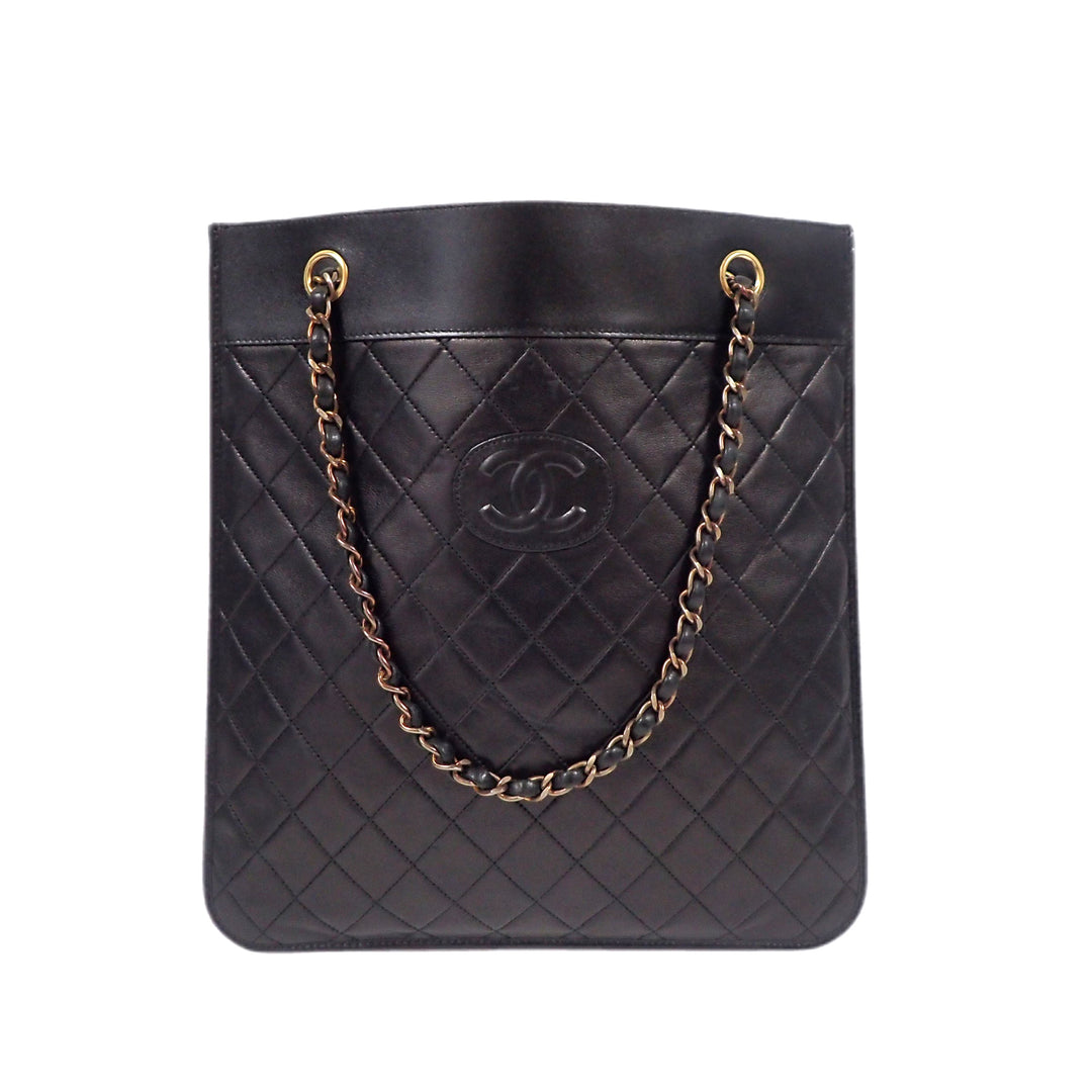 *CHANEL Chain Shoulder Bag