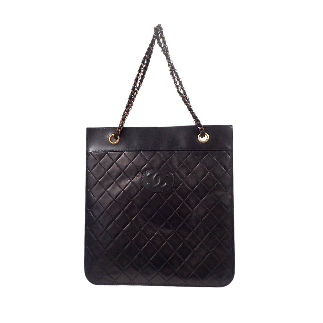 *CHANEL Chain Shoulder Bag