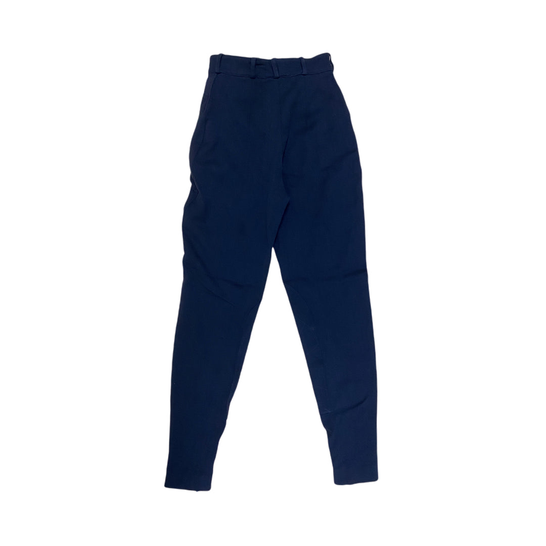 テーパードパンツ