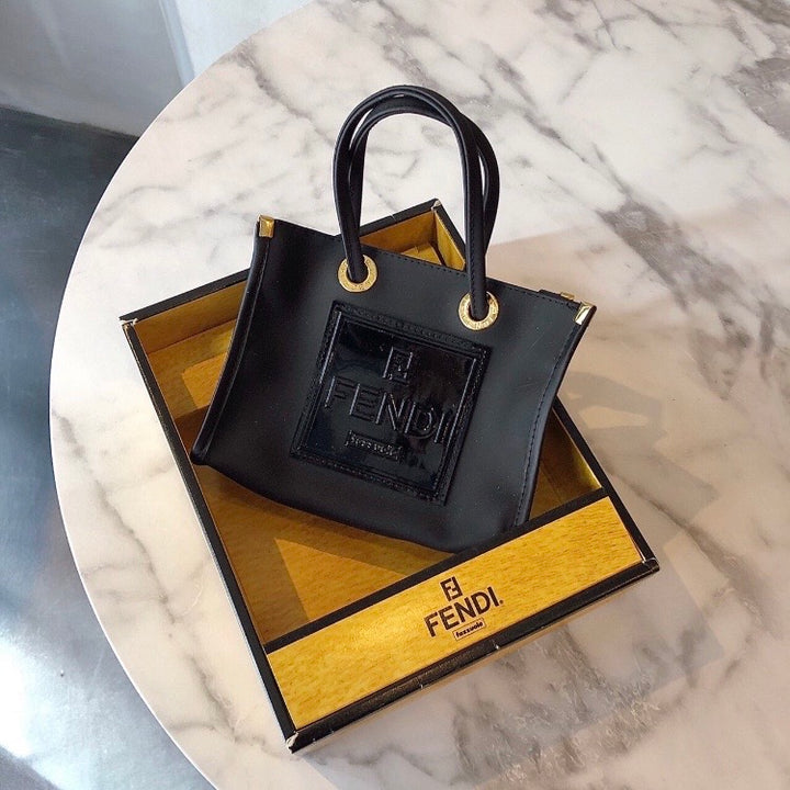 *FENDI フェンディ ミニバッグ