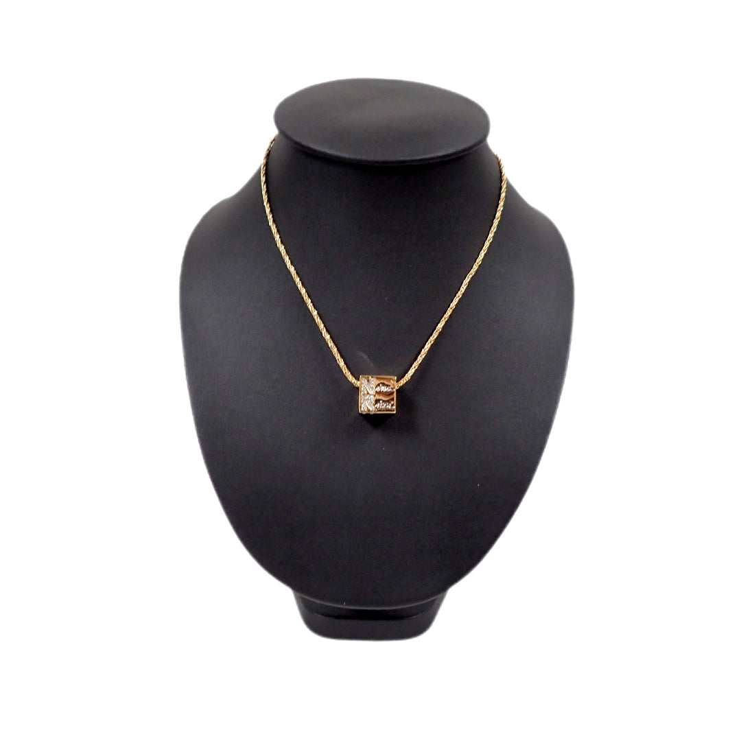 * Nina Ricci 尼纳里奇 Logo项链