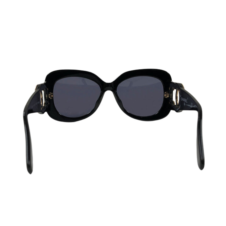 * Chanel Chanel太阳镜