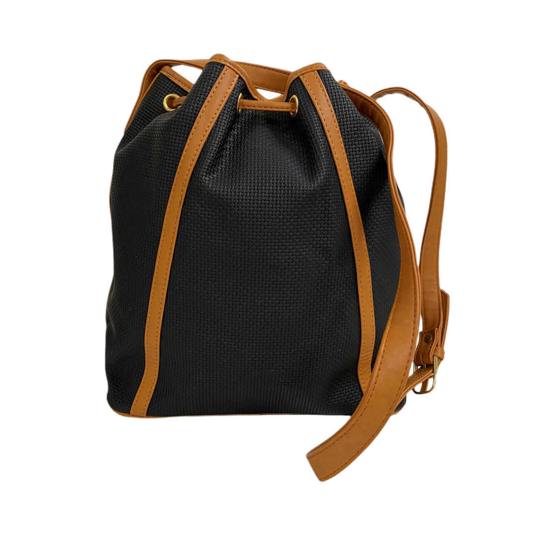 Yves Saint Laurent Ivsan Laurent Shoulder Bag.