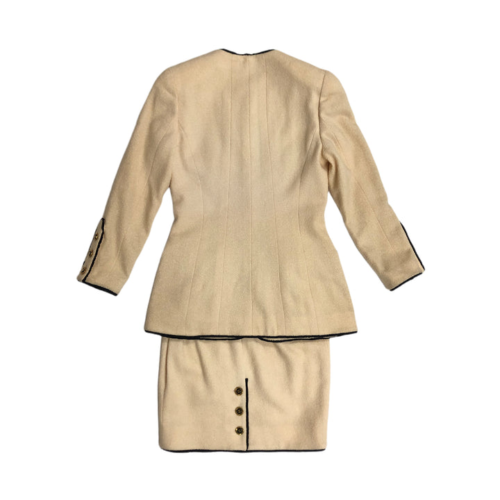 * Chanel Chanel P02671渠道葬礼殡葬存款部毕业文化94C夹克紧身裙Coco Mark Coco Swirt Suit