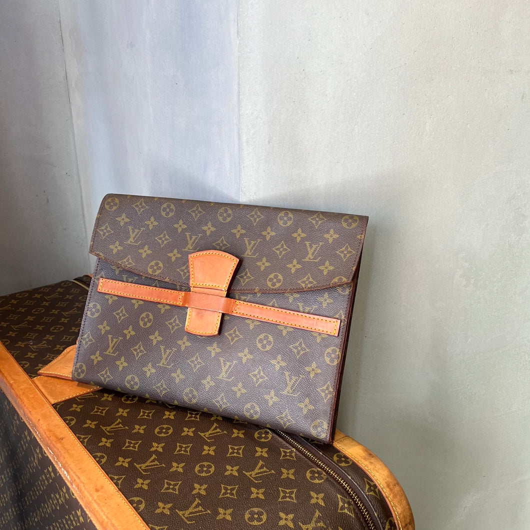 *LOUIS VUITTON ルイヴィトン クラッチバッグ