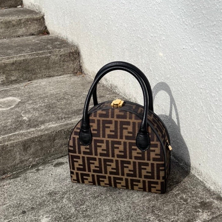 *FENDI フェンディ ハンドバッグ