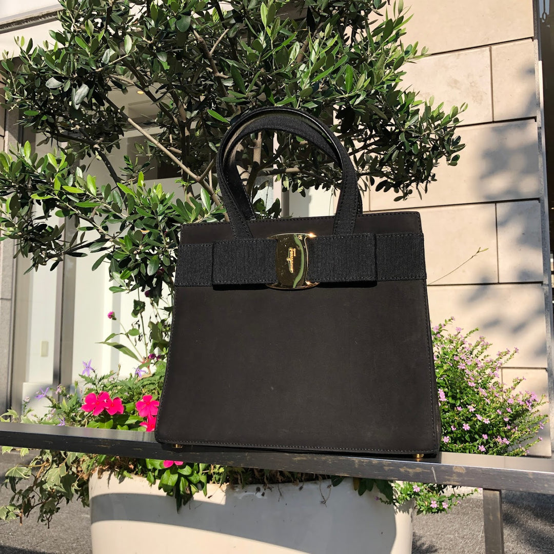 *Salvatore Ferragamo サルバトーレフェラガモ ヴァラ ハンドバッグ