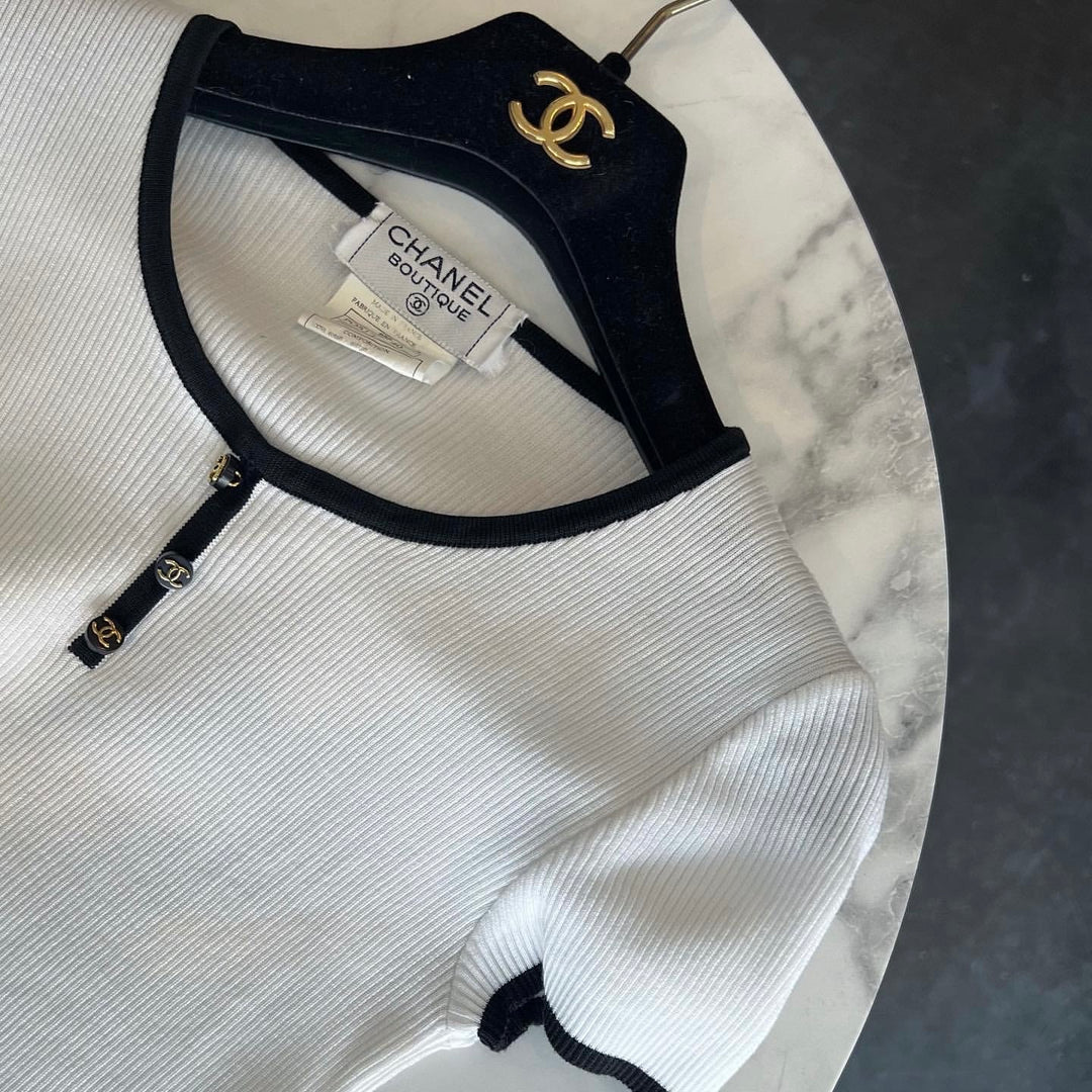 *香奈儿香奈儿T衬衫PO5161V00233针织可可可可按钮