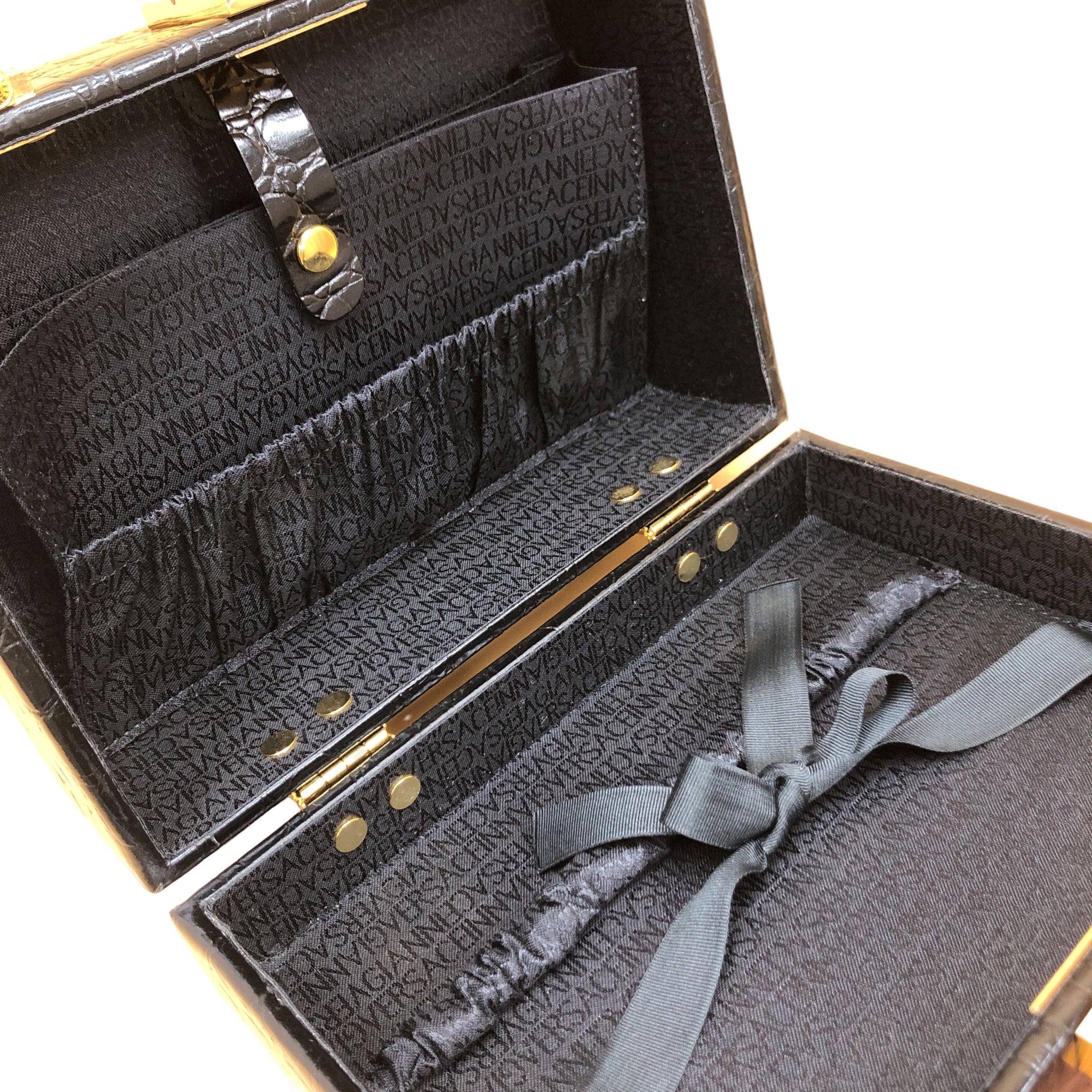 パ*ム様 ジャンニヴェルサーチ ハンドバッグ バニティバッグ サンバースト クロ Gianni Versace - ジャンニ ヴェルサーチ ベルサーチ サン