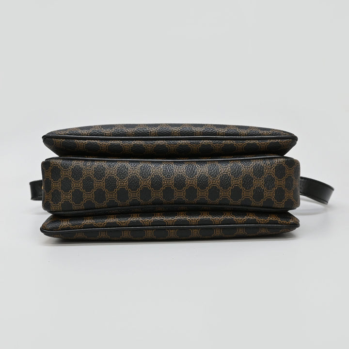 セリーヌ フラップショルダーバッグ