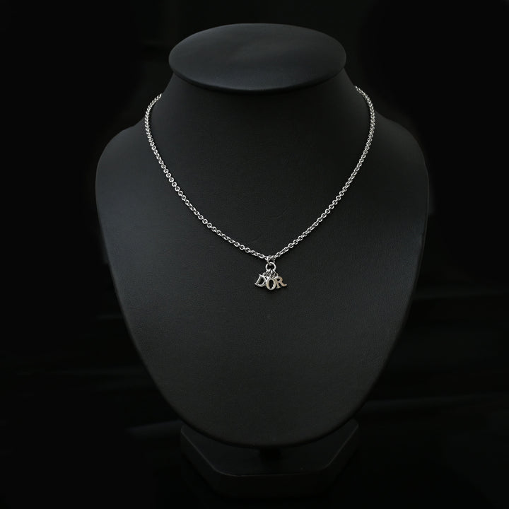 ChristianDior クリスチャンディオール ロゴ ネックレス P43536V