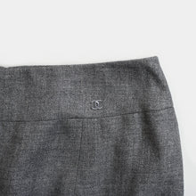 Load image into Gallery viewer, CHANEL Chanel Skirt P42468V
