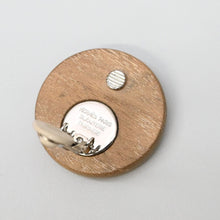 Load image into Gallery viewer, HERMES HermesSellier Wood earring P43547V
