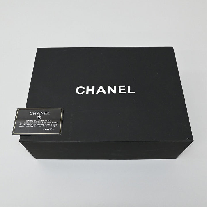 chanel shoulder bag ladies