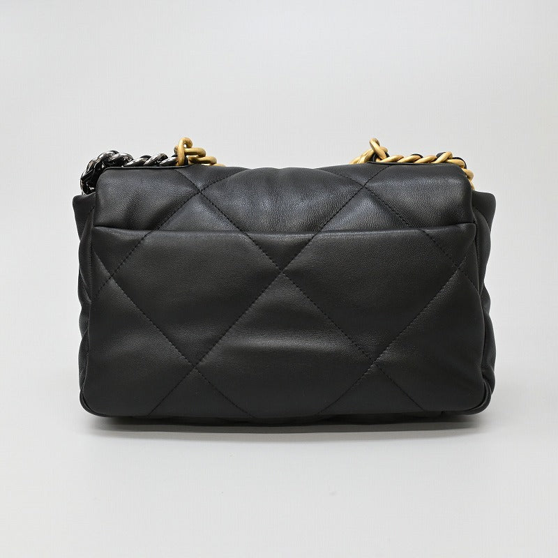 chanel shoulder bag ladies