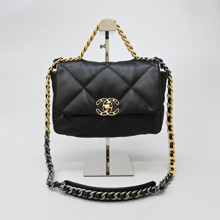 chanel shoulder bag ladies