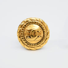 Load image into Gallery viewer,  CHANEL Chanel Coco Mark Earring P13435V
