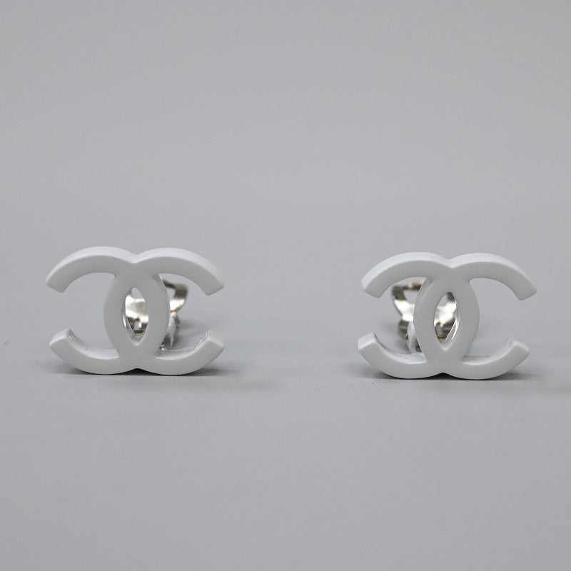 美品✨CHANEL　シャネル　バイカラー　クリーム✖️グレー　ポインテッド24㎝ シャネル イヤリング 04C レディース – VINTAGE SELECT SHOP MAISON DE