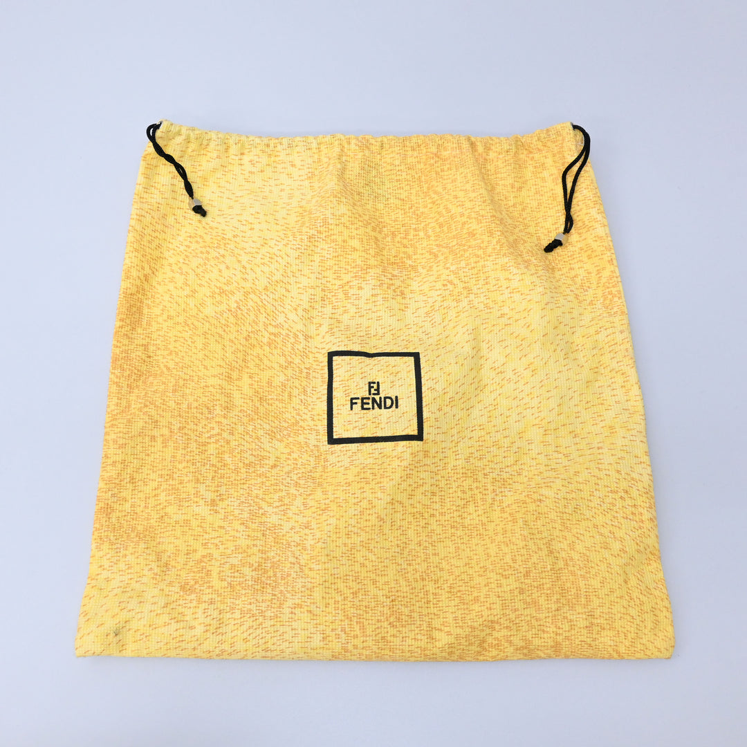 Croissant shoulder bag P47876V