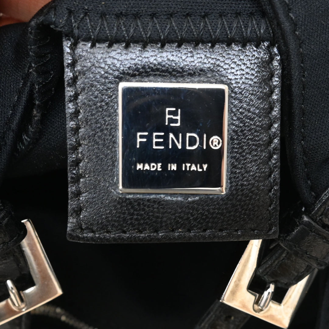 Croissant shoulder bag P47876V