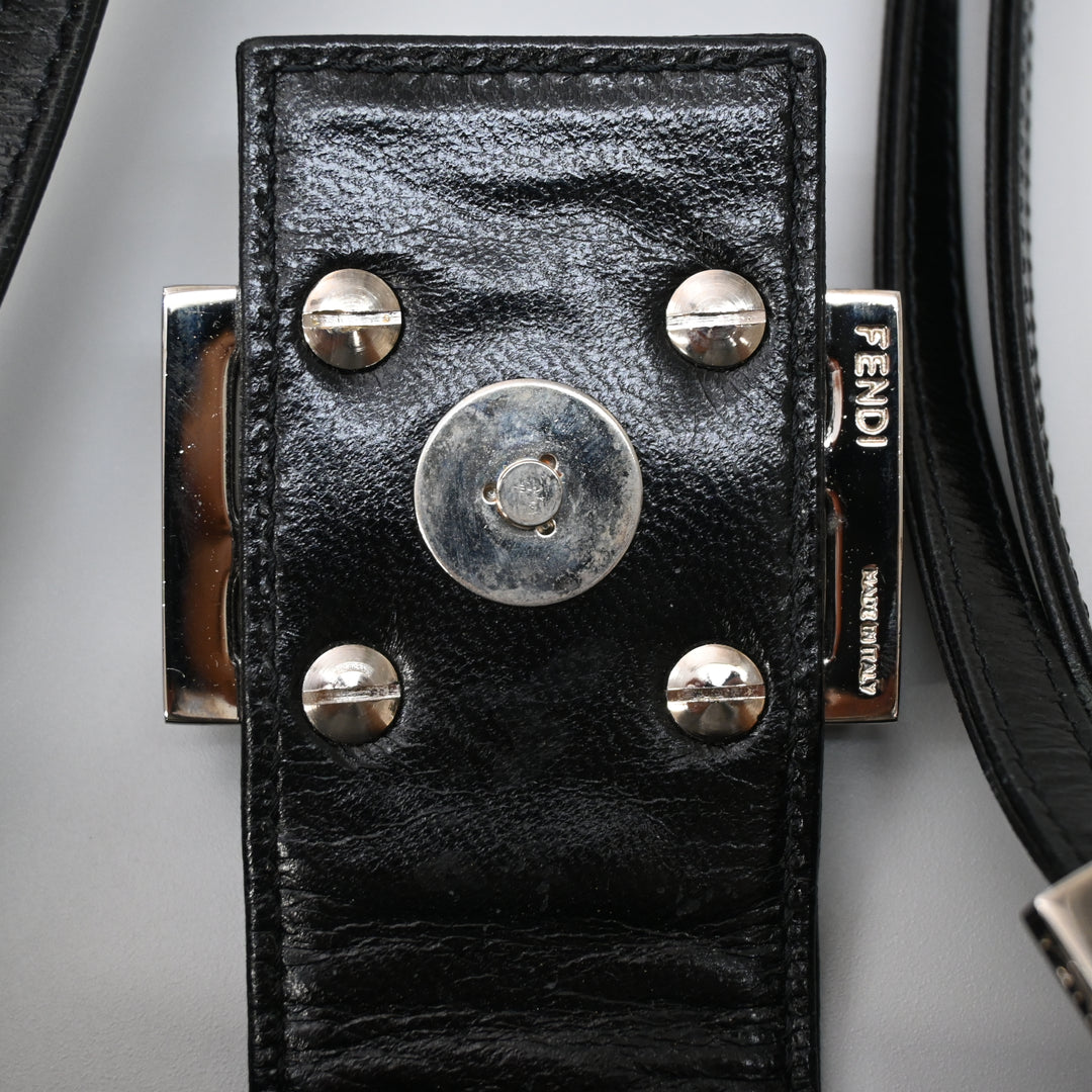 Croissant shoulder bag P47876V