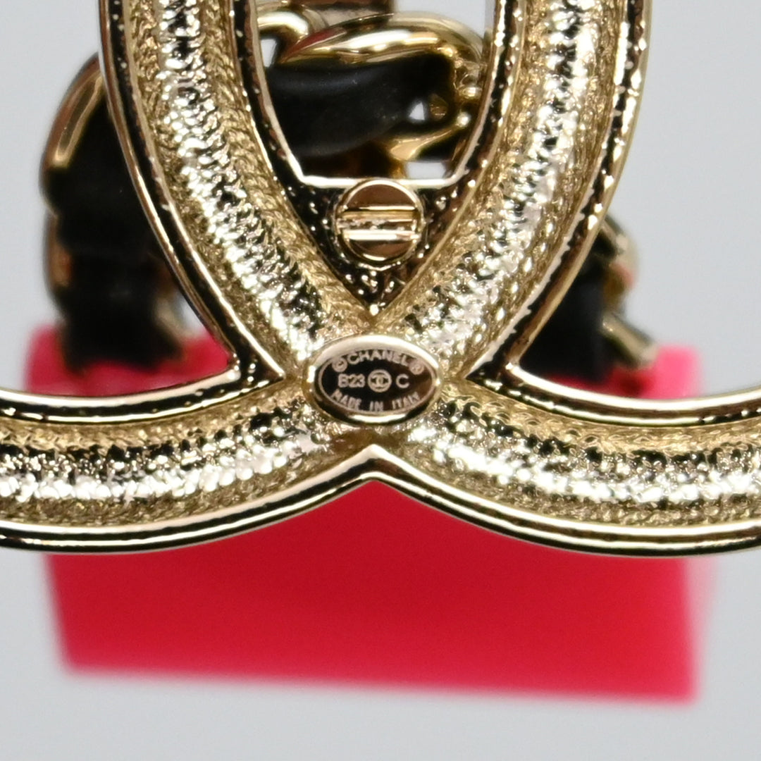 CHANEL Coco Mark Matelasse Bag brooch P44096V