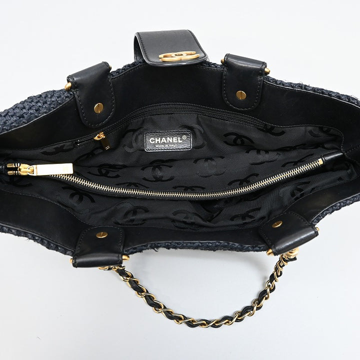 chanel tote bag ladies